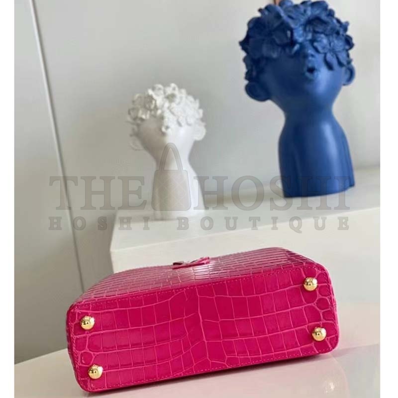L0vis Vvtt0n LV Women Capucines BB Handbag Pink Crocodilian Leather Master Quality