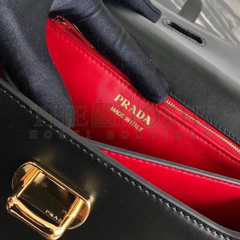 Pra*a Belle Shoulder Bag In Black Calfskin Master Quality