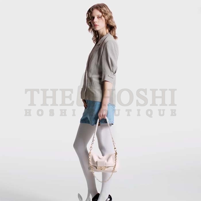 L0vis Vvtt0n LV Women Dauphine Soft MM Handbag White Calfskin Leather M25050 Master Quality