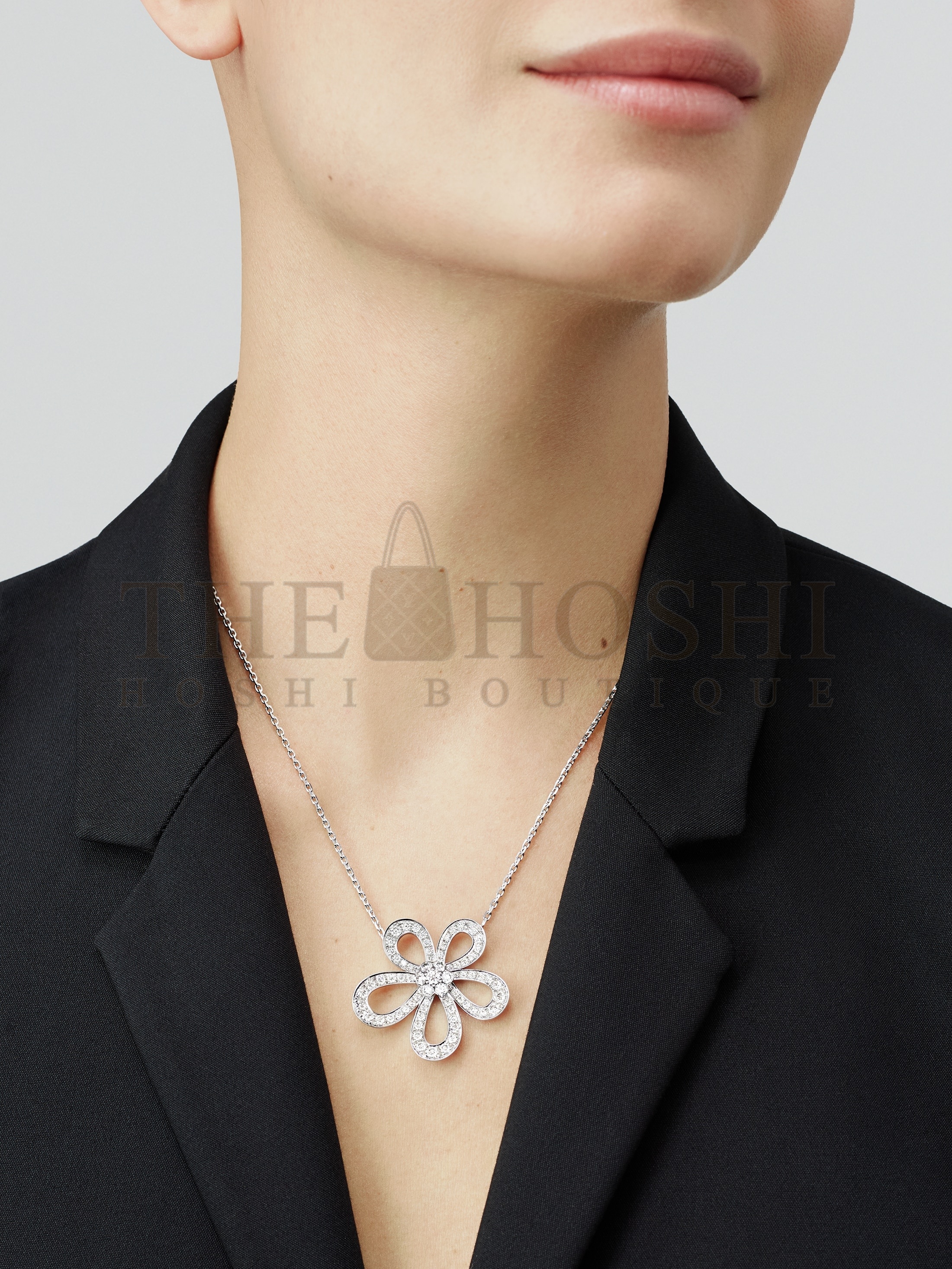 V*n Cl**f & Arpels Flower Necklace with D1am0nds, Flowerlace Pendant Master Quality