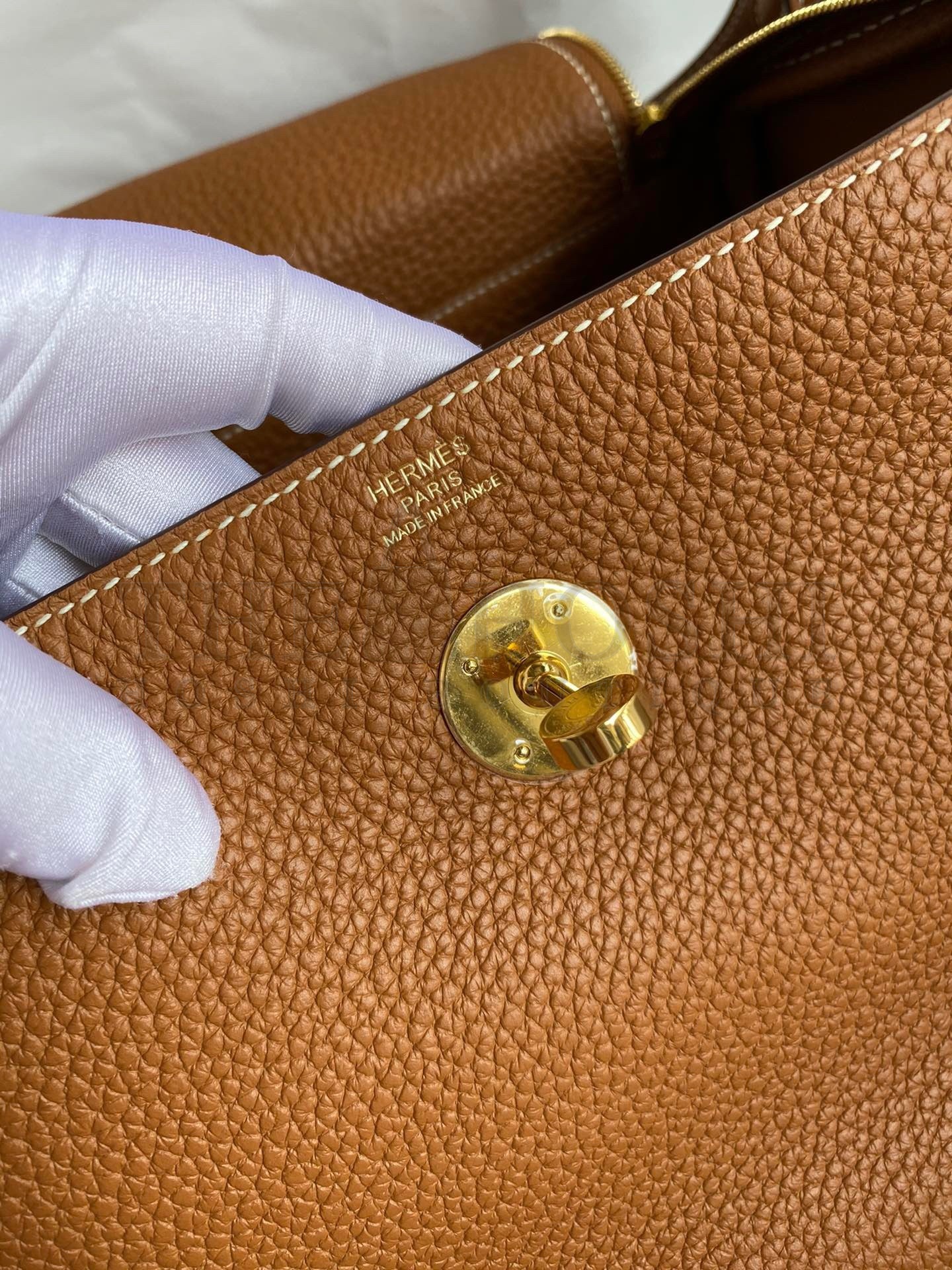 H**me5 Lindy 26 Handmade Bag In Gold Clemence Leather Master Quality