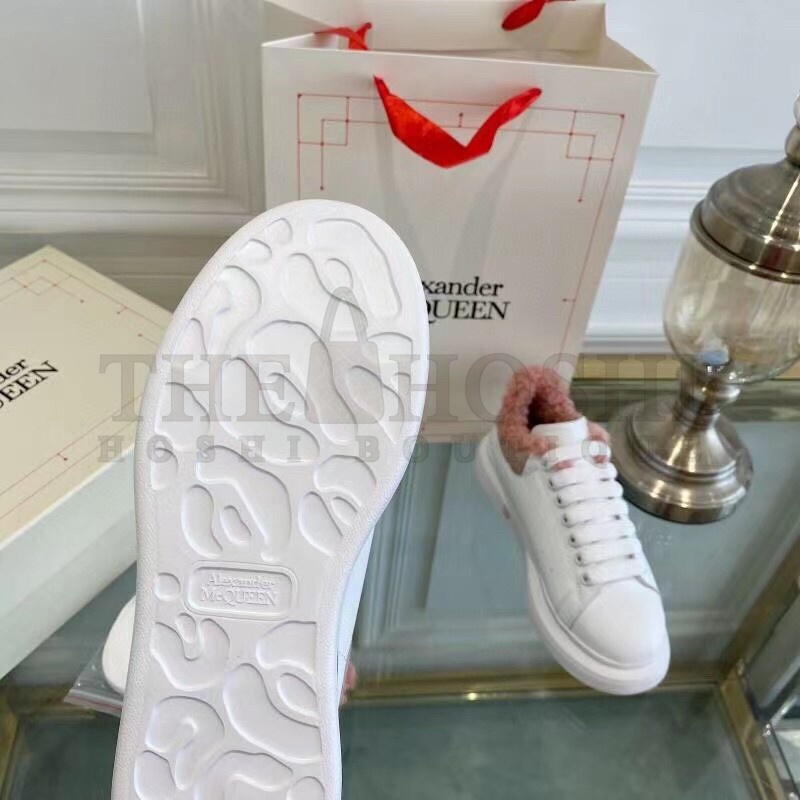 A1exa*der Mcqv*en Women