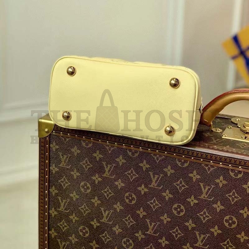 L0vis Vvtt0n LV Women Alma BB Handbag Banana Yellow Quilted Embroidered Calf Master Quality