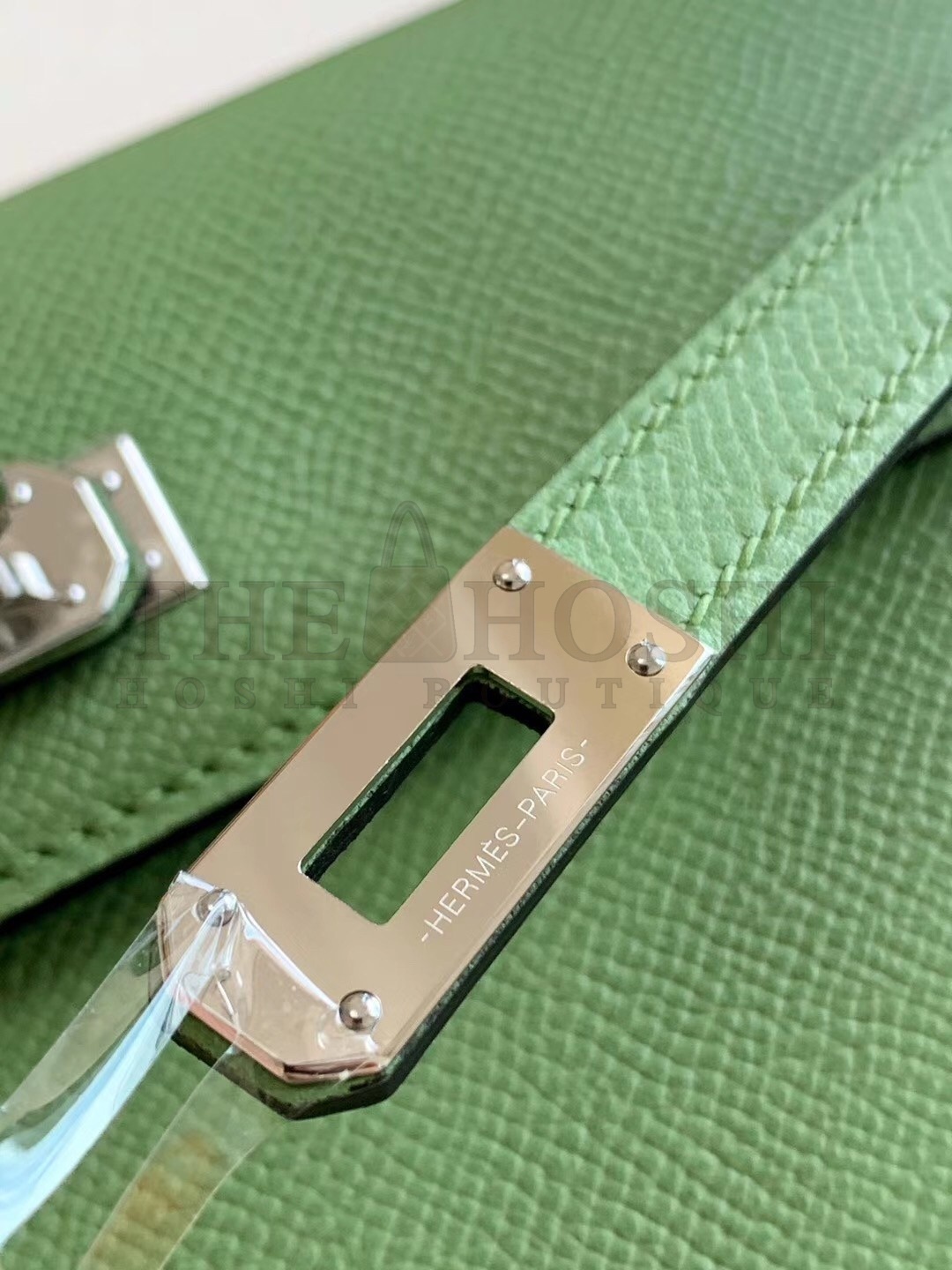 H**me5 Kelly Classique To Go Wallet In Vert Criquet Epsom Calfskin Master Quality