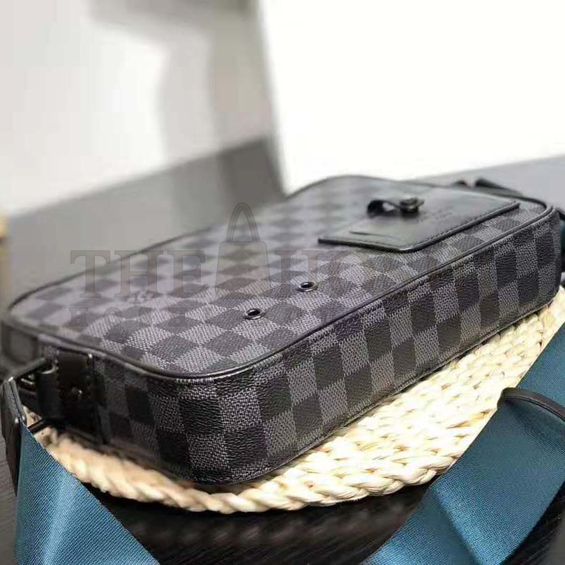 L0vis Vvtt0n LV Men Alpha Messenger in Classic LV Damier Graphite Canvas-Grey Master Quality