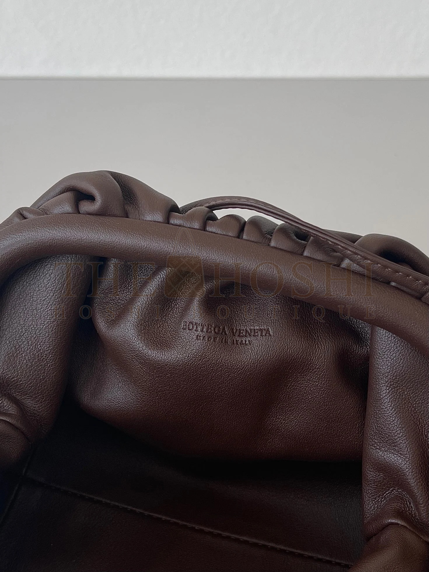 B0tt*ga Ven*ta Mini Pouch with Strap in Fondant Calfskin Master Quality