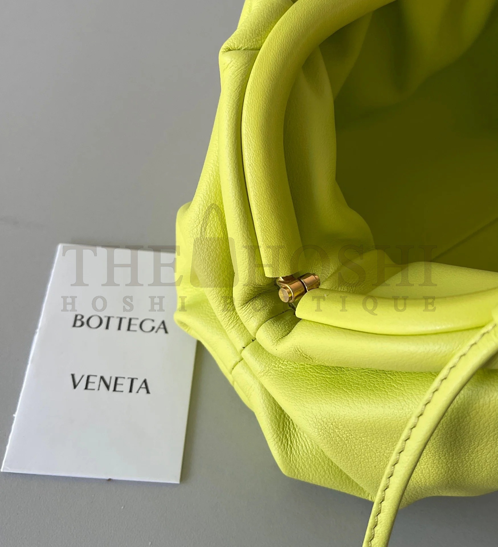 B0tt*ga Ven*ta Mini Pouch with Strap in Kiwi Calfskin Master Quality