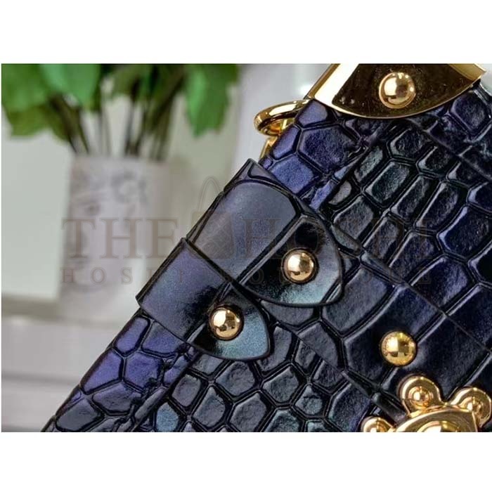 L0vis Vvtt0n LV Women Petite Malle Handbag Saphir Blue Brilliant Niloticus Leather Master Quality