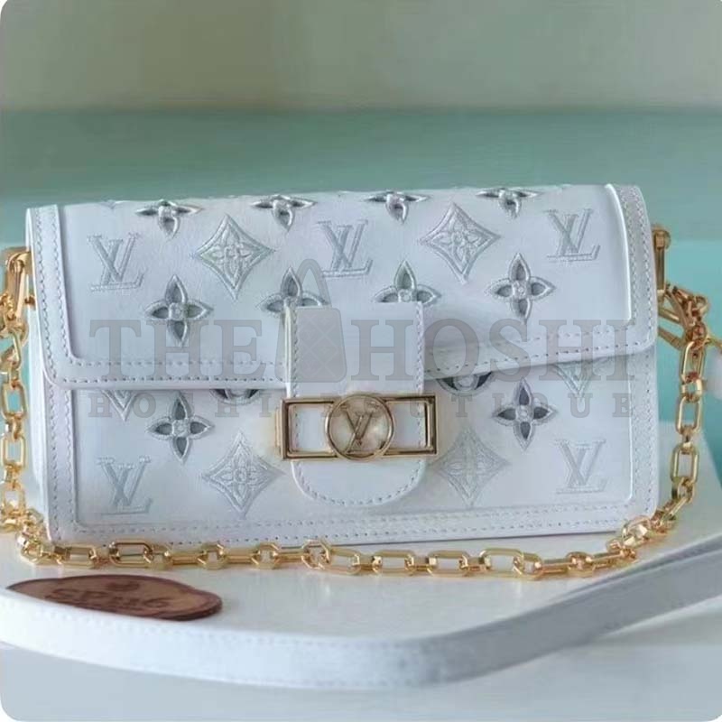 L0vis Vvtt0n LV Women Dauphine East West Handbag White Calfskin Leather Master Quality