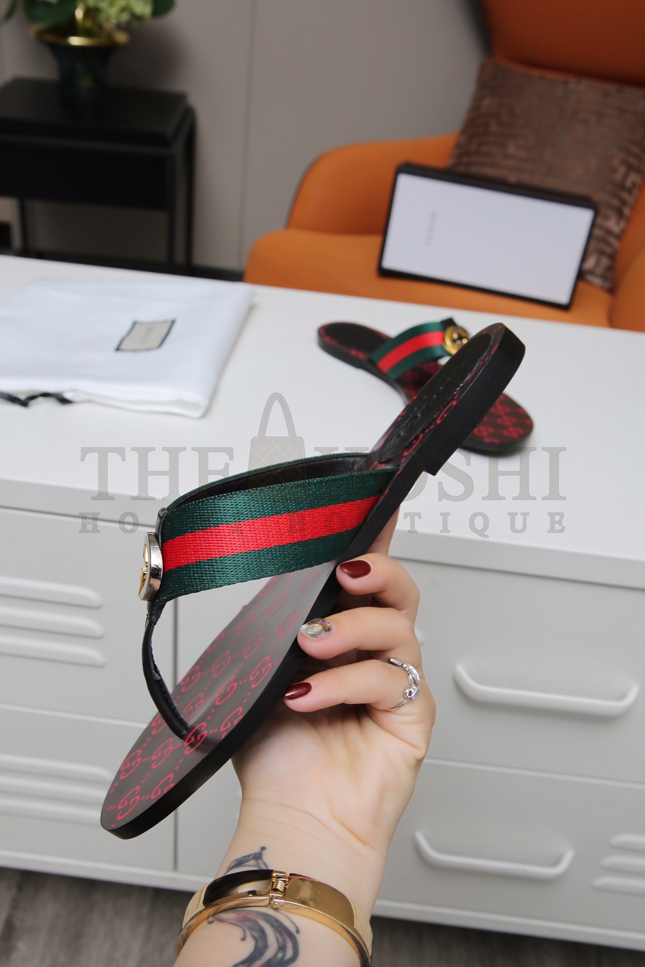 Gvc*1  Herren-Zehensandale mit Web slipper sandals Master Quality