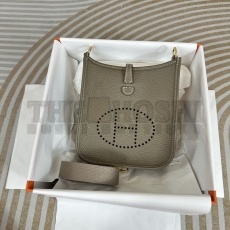 H**me5 Evelyn Bags Master Quality