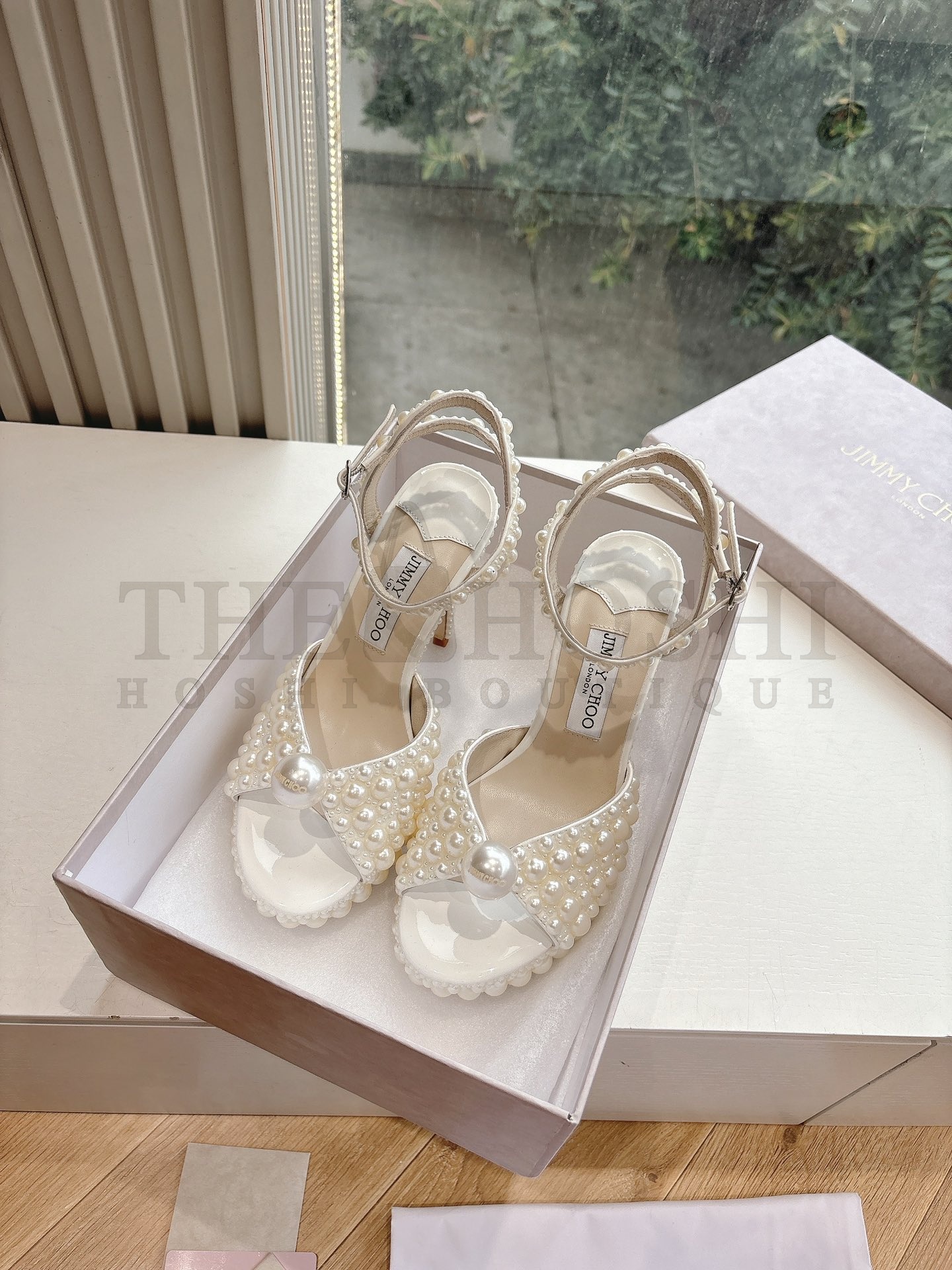 J1m*y Ch00 25SS Pearl-Embellished Platform Heels – Ivory Satin, Waterproof Sole, Custom Sizes 34–41 Master Quality