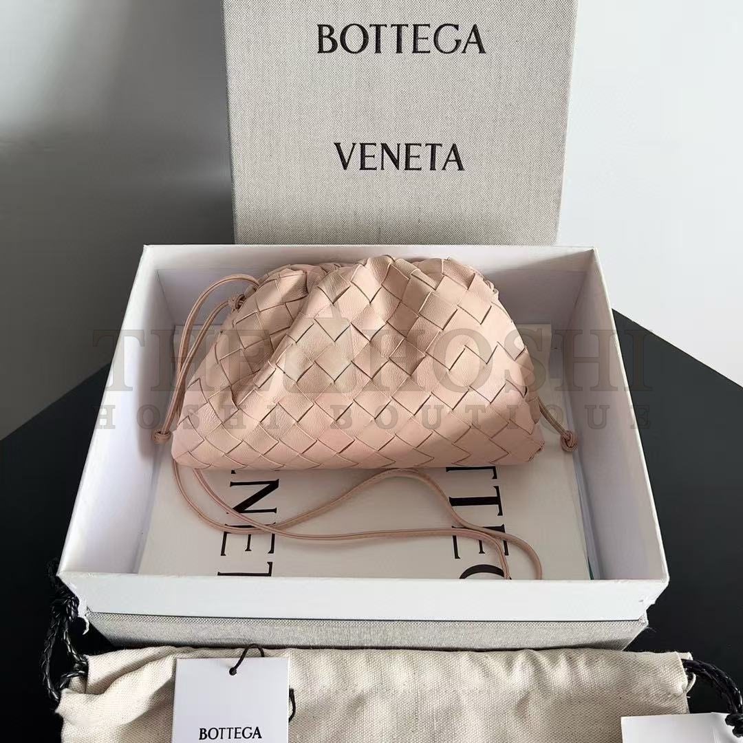 B0tt*ga Ven*ta BV The Pouch Intrecciato Mini Bag In Blue REAL LEATHER SIZE:22*12*7CM Master Quality