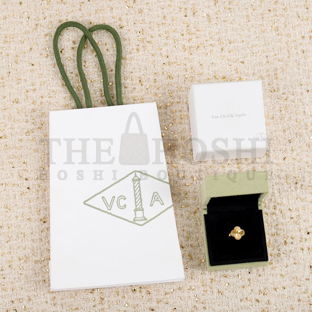 V*n Cl**f & Arpels Clover Ring Master Quality