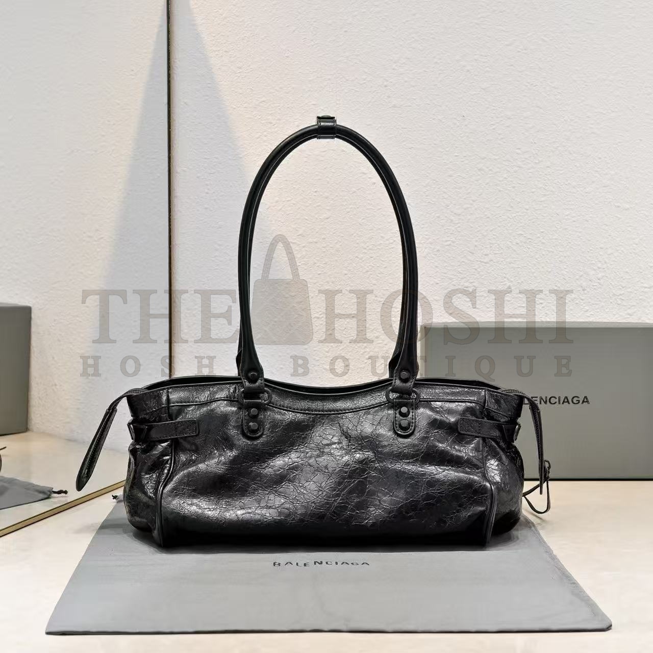 Ba1en*iaga Classic City Long Handle Leather Shoulder Bag Black 39x16x20cm Master Quality