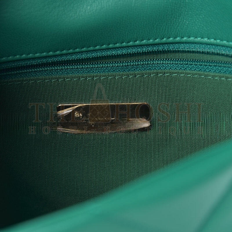 Ch**el MEDIUM 19 HANDBAG AS1160 B04852 NM378 (26*16*9cm) Master Quality