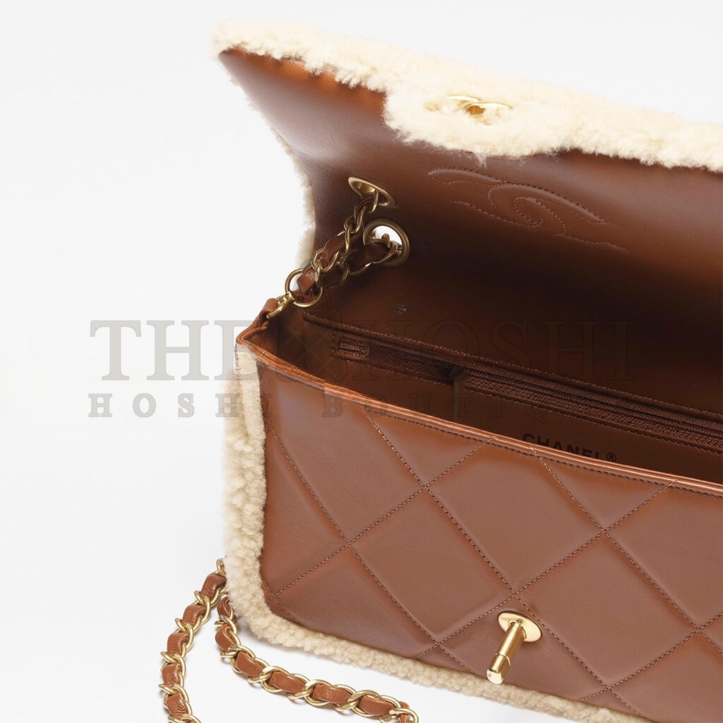 Ch**el SHEARLING LAMBSKIN & GOLD-TONE METAL FLAP BAG AS5148 (18*12*6cm) Master Quality