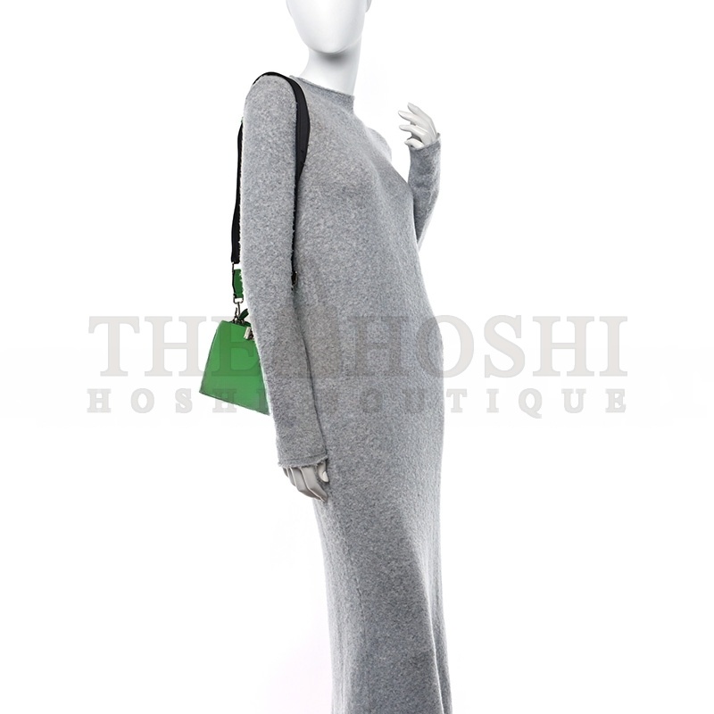 F**di CUOIO ROMANO VITELLO COVER BI-COLOR PEEKABOO I SEE U X CROSS SATCHEL TOMATILLO (23*14.5*6cm) Master Quality