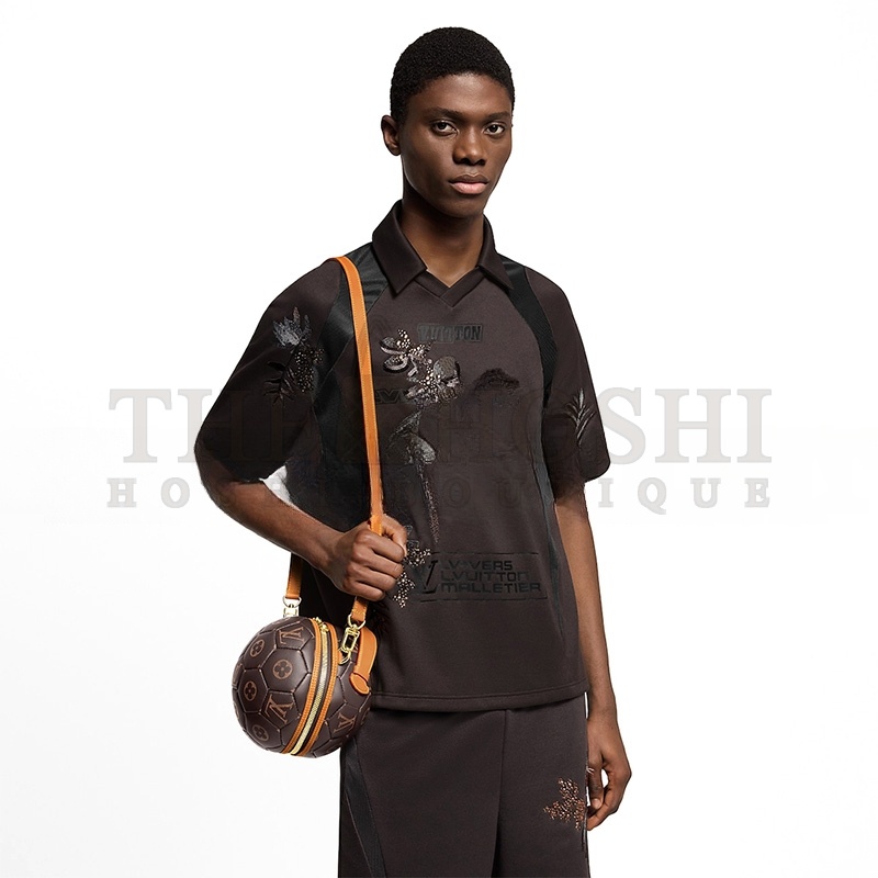 L0vis Vvtt0n SOCCER BALL BAG M13894 (19*19*19cm) Master Quality