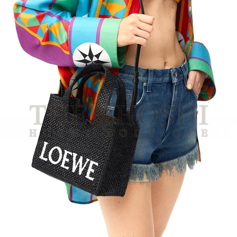 L0ew* SMALL L0ew* FONT TOTE IN RAFFIA A685B59X01-1100 (24*19.5*11cm) Master Quality
