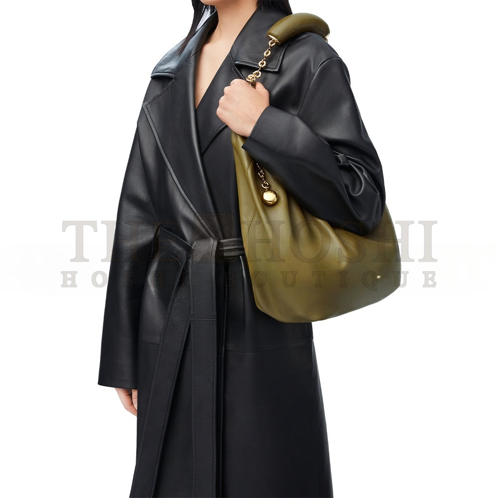 L0ew* MEDIUM SQUEEZE BAG IN MELLOW NAPPA LAMBSKIN A914Q37X01 (34*33*13.5cm) Master Quality