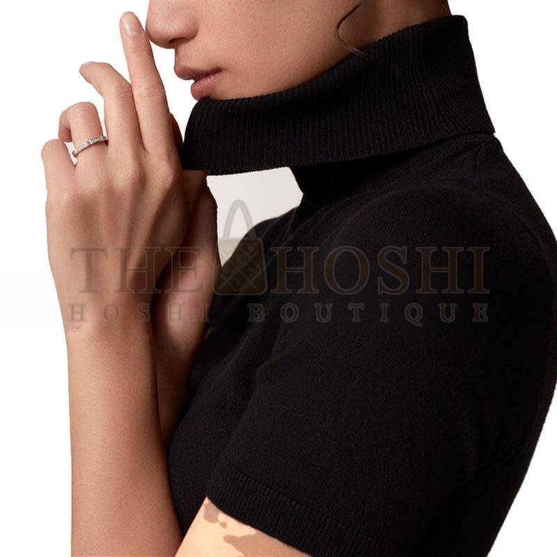 Ca*t1er MAILLON PANTHÈRE WEDDING BAND, HALF-PAVED B4221000 Master Quality